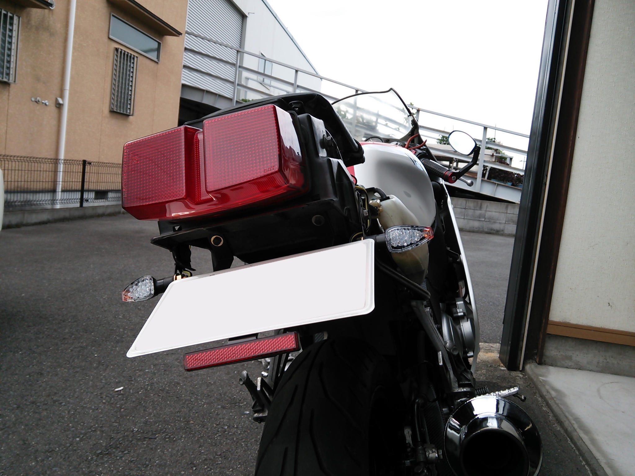 FZR250R リアフェンダーレス加工 - PUSH!PUSH!PUSH!.net